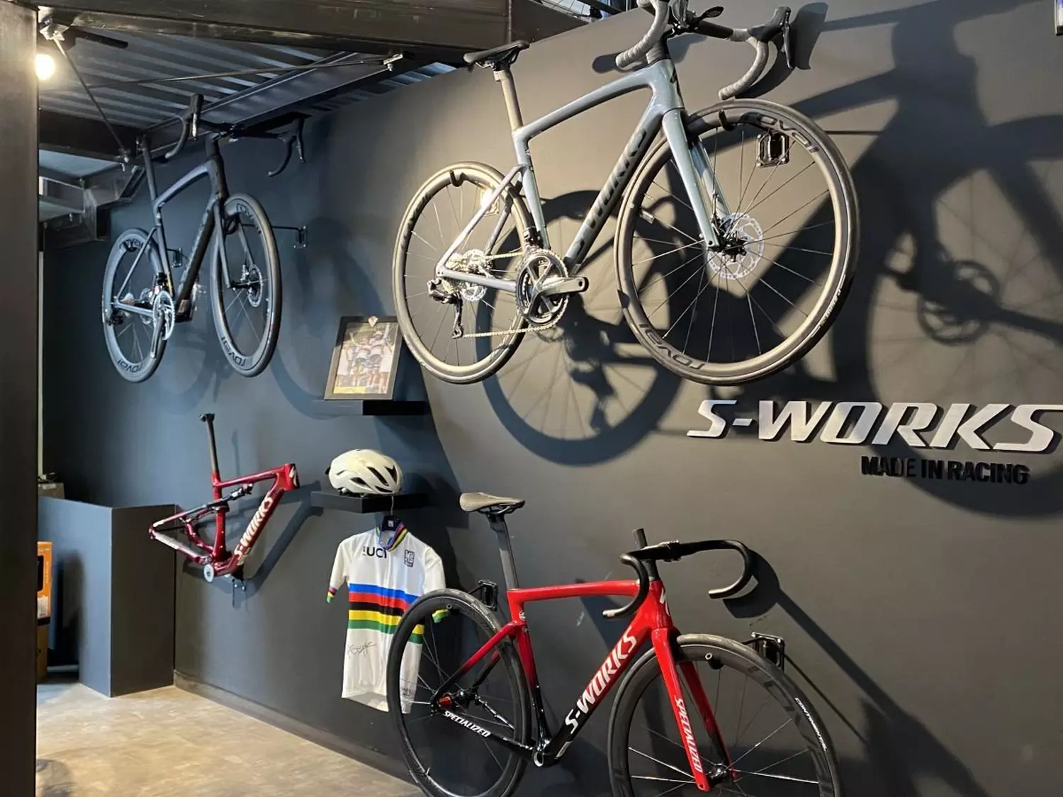 Store Image