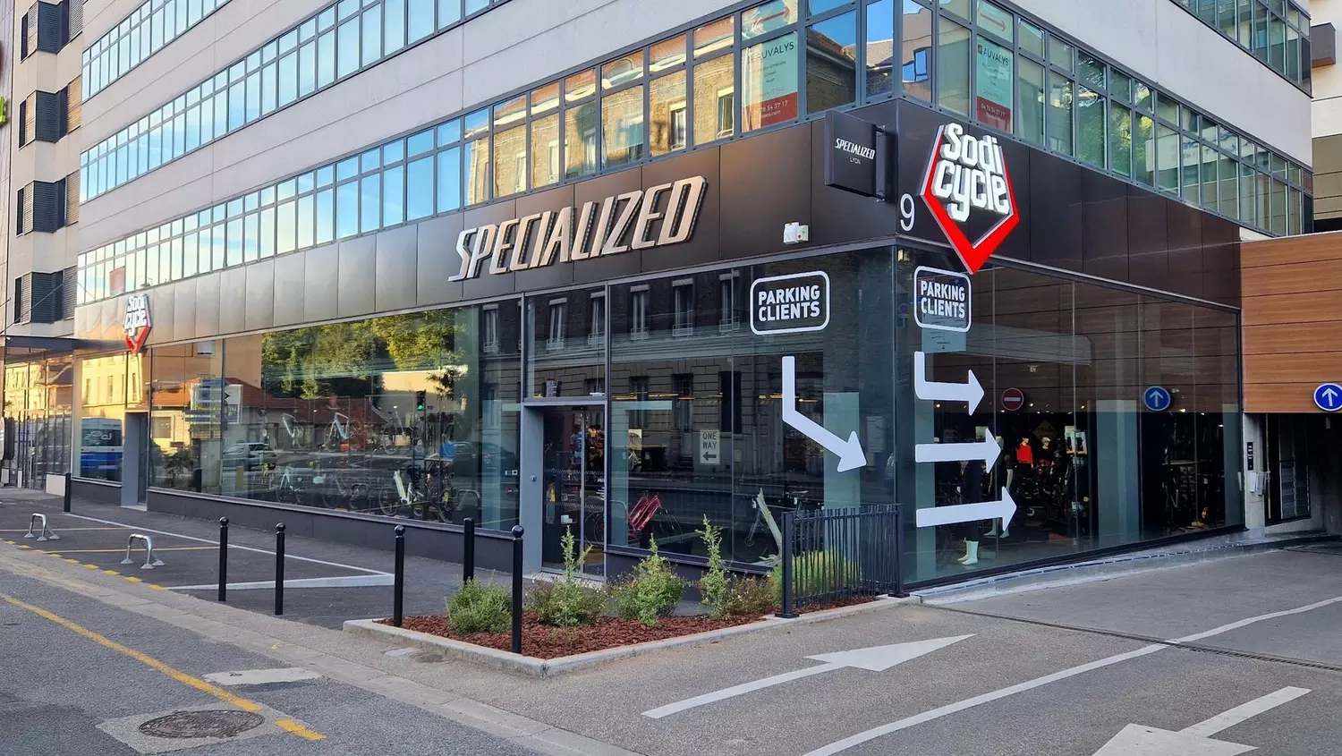 Store Image