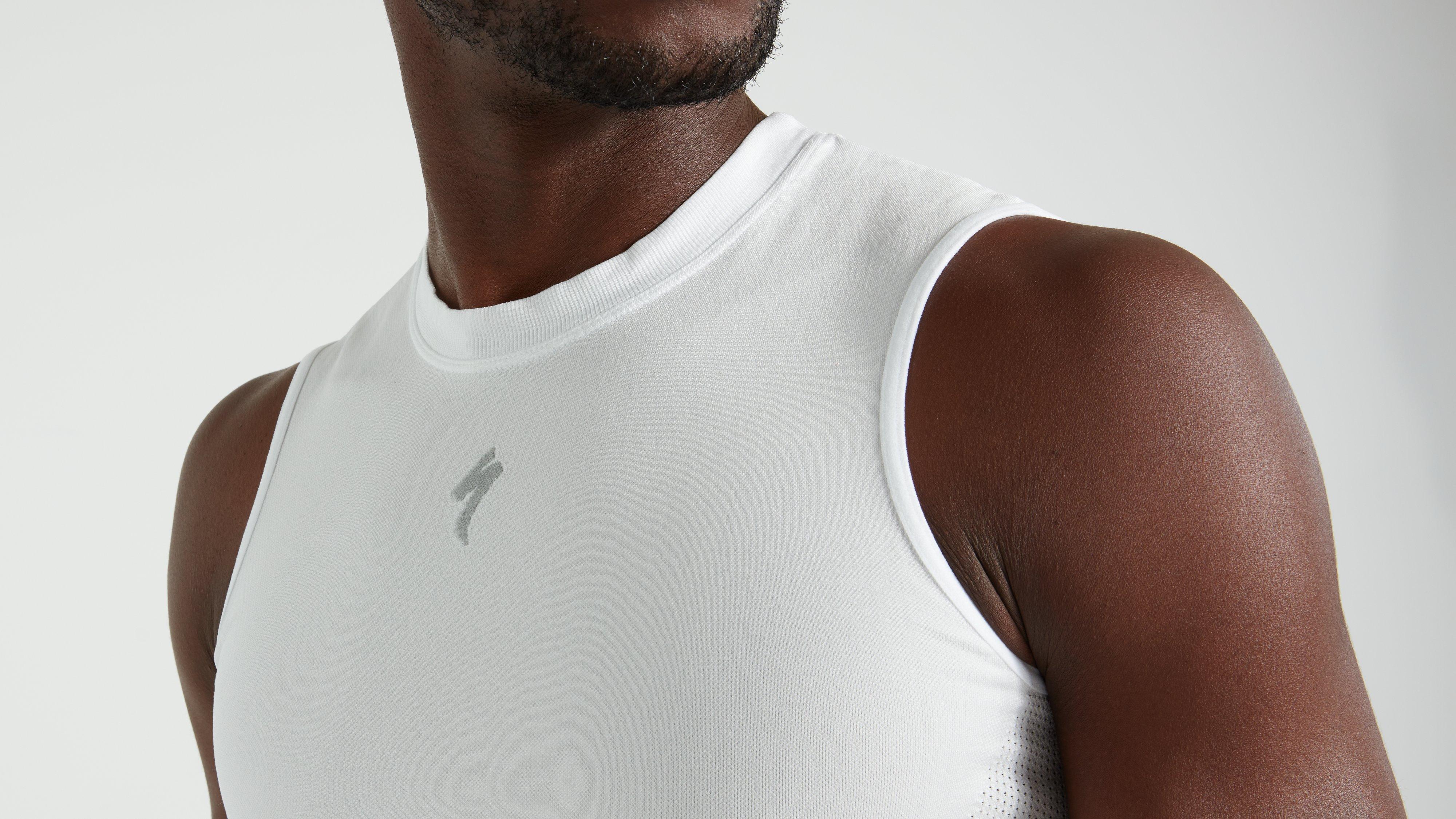 30日間満足保証対象】MEN'S SEAMLESS LIGHT SLEEVELESS BASE LAYER WHT 