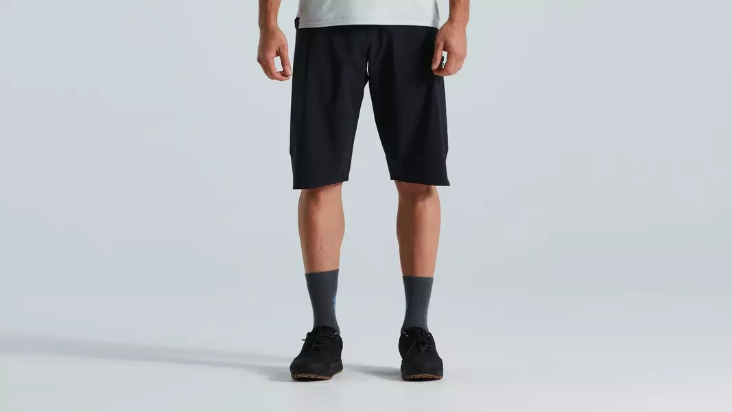 TRAIL AIR SHORT MEN Black 30 Pants TheFlow.bike
