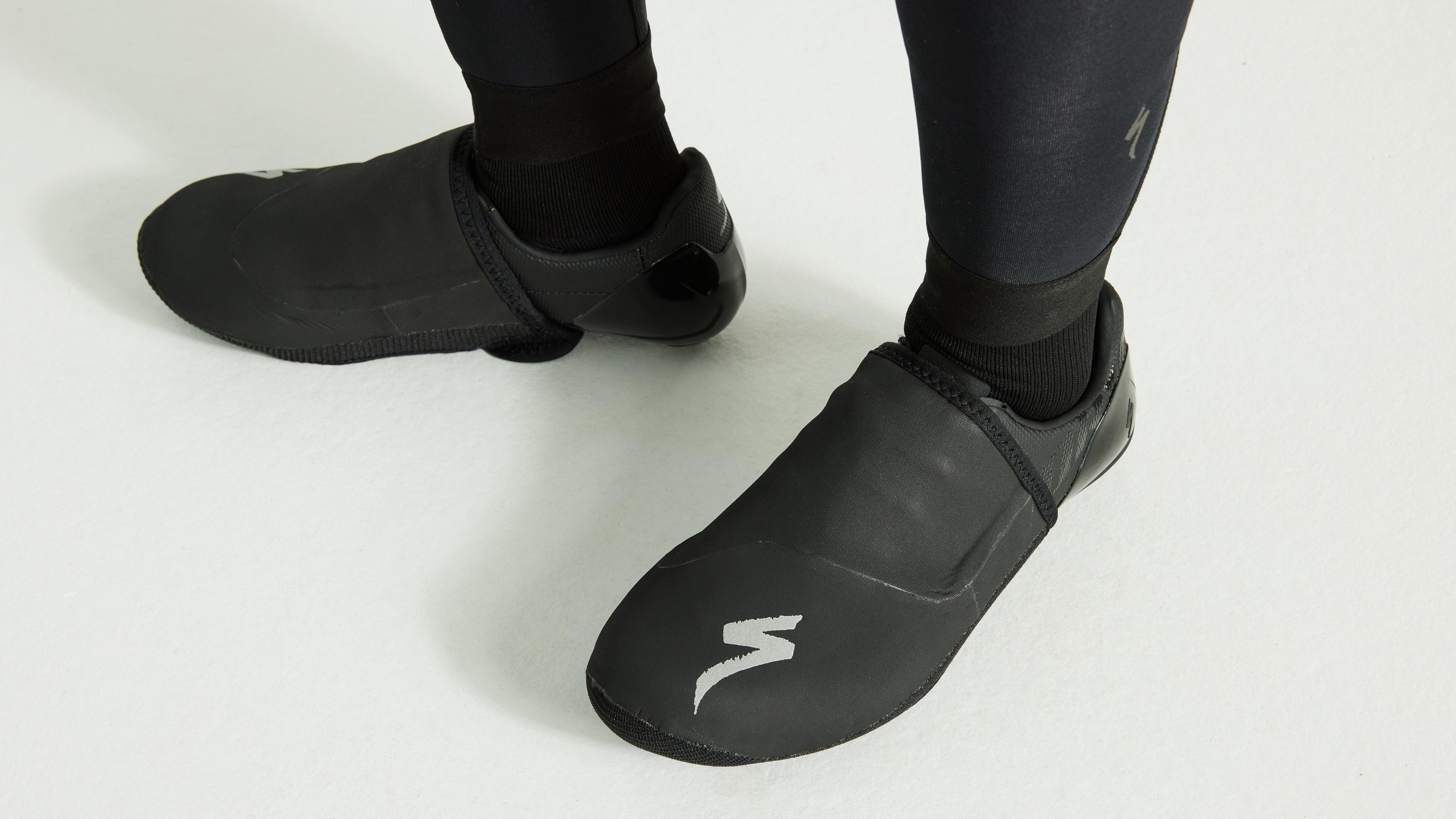 Neoprene toe outlet covers