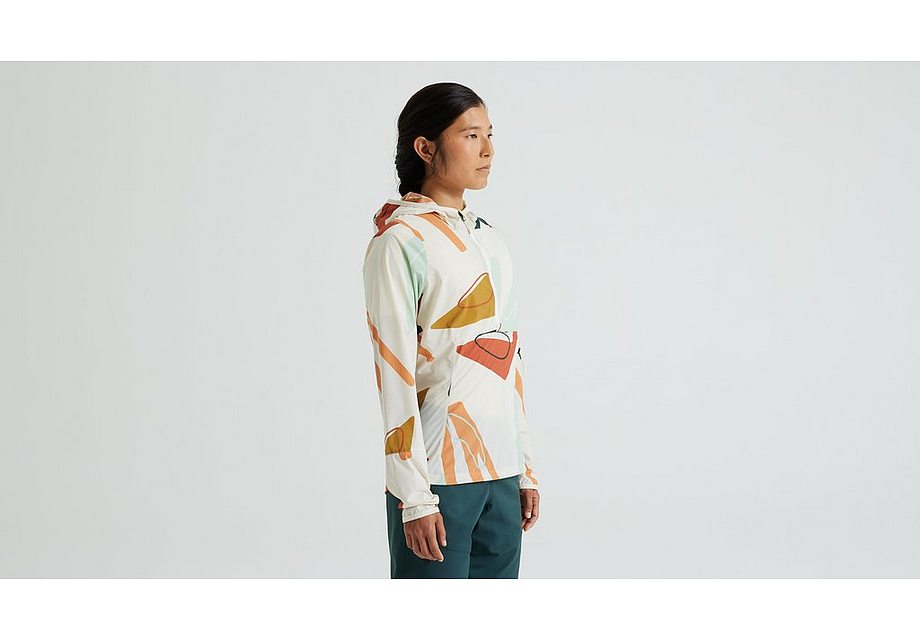 WOMEN'S TRAIL WIND JACKET BRCHWHT GATHER XS(XS バーチ WOMEN'S TRAIL WIND JACKET BRCHWHT GATHER XS(XS バーチ