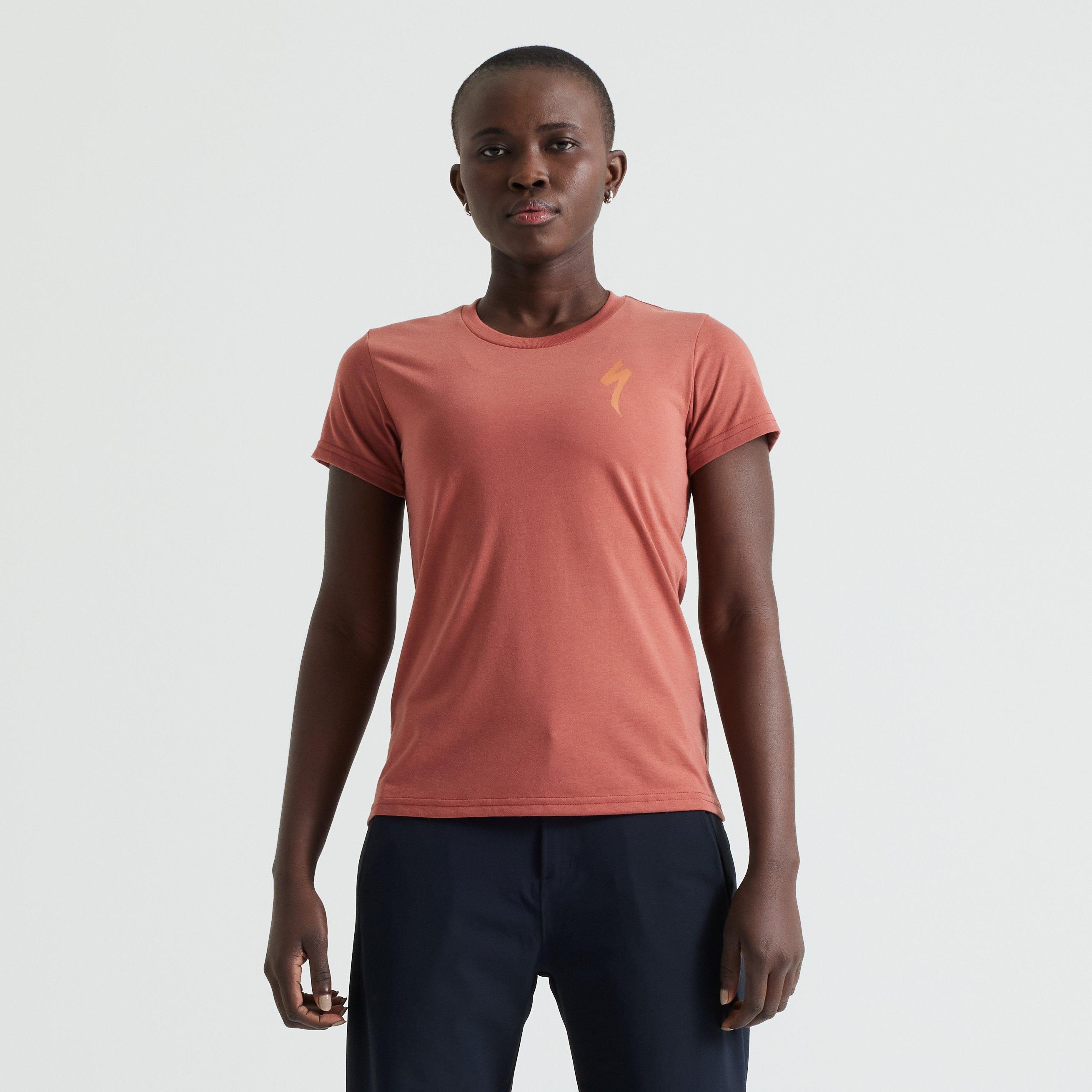 Square-neck tops, short-sleeved t-shirts, short-sleeved t-shirts