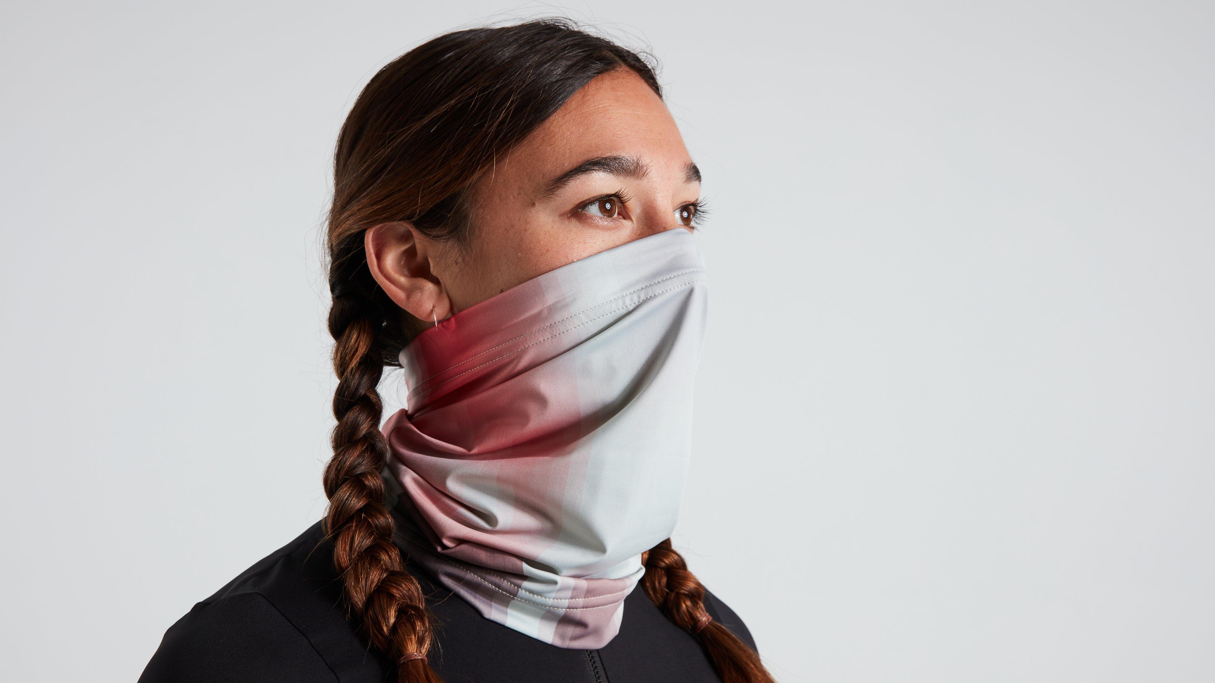 DISTORTION NECK GAITER