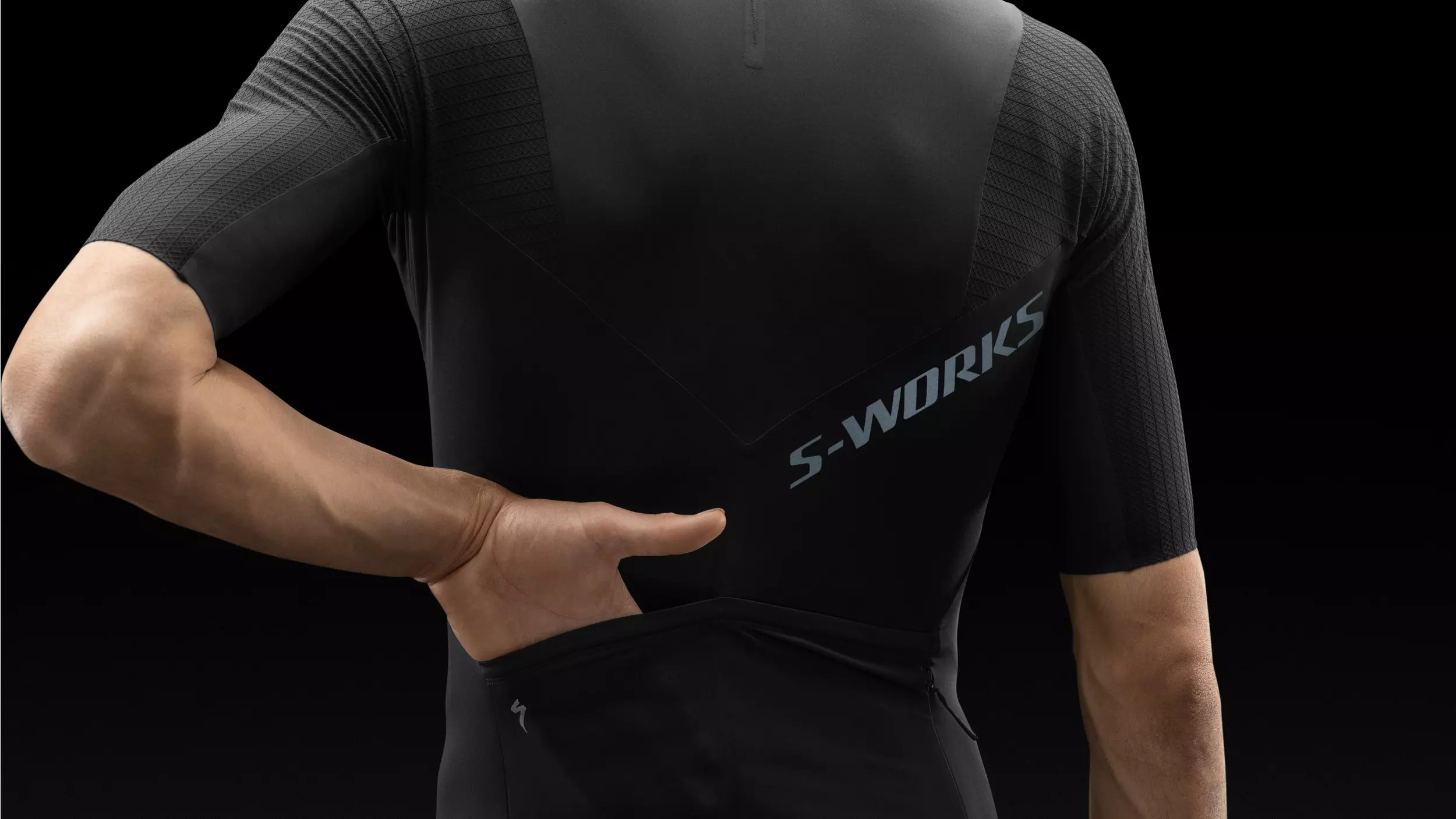 the ergonomic equipage サイクルジャージ S 黒 ASSOS〉EQUIPE R SPRING FALL LS JERSEY S11 ジャージ _Black Series