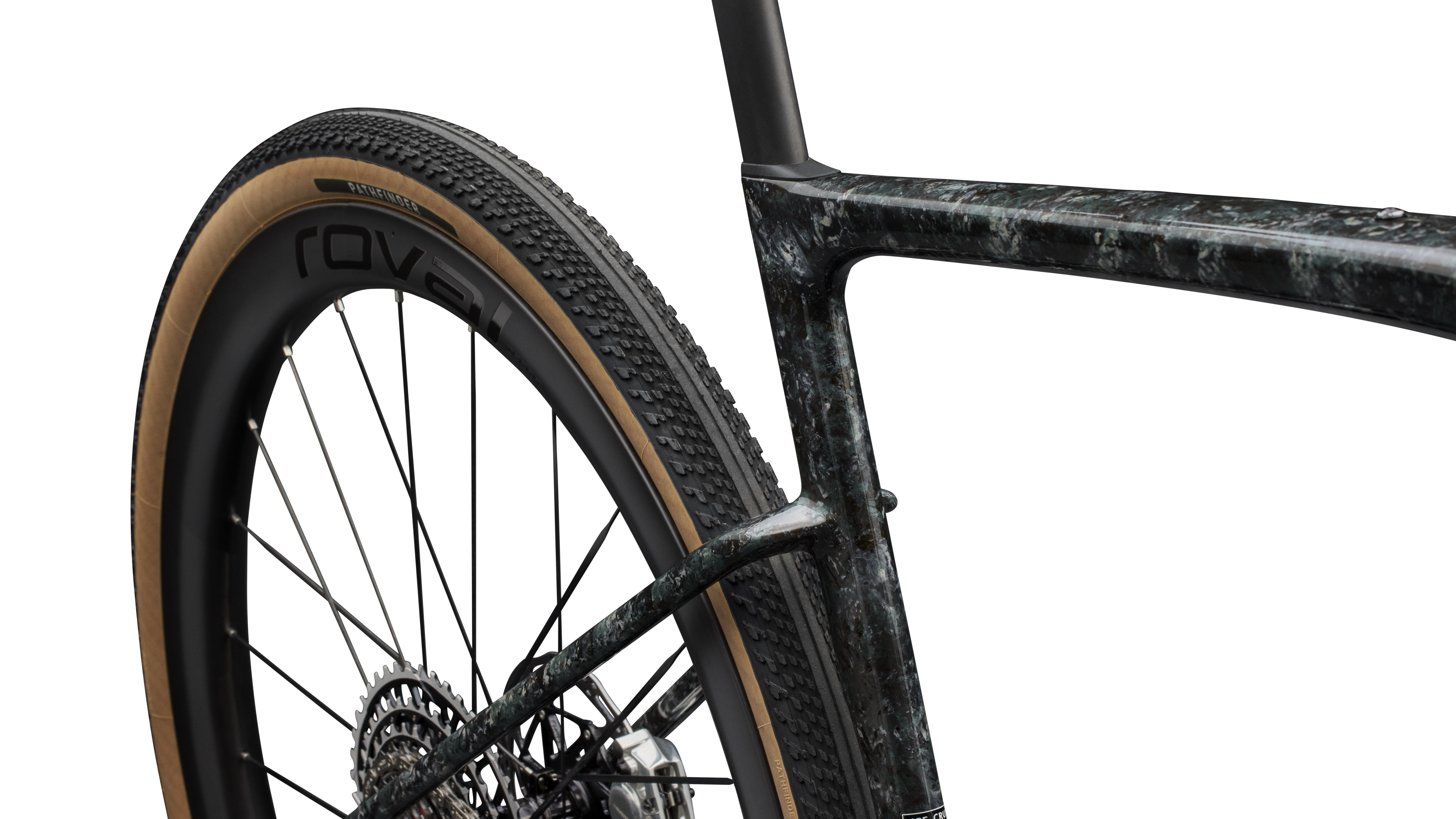 Aero tube shapes and 55 mm tyre clearance define the new race-first Crux.
