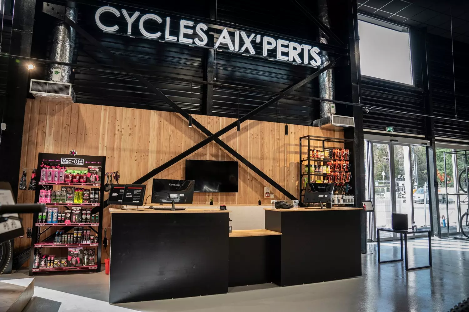 Store Image