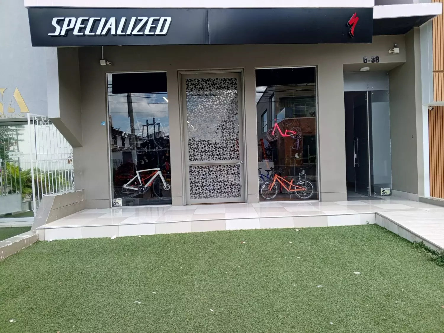 Store Image