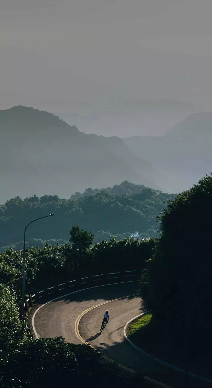 Pneu de estrada de maior volume