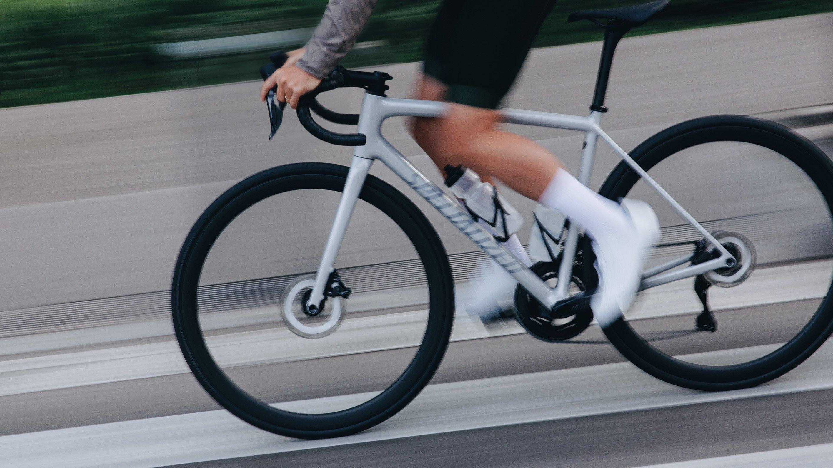 2026 Aethos 2 Expert Gravel Road Bike banner 2
