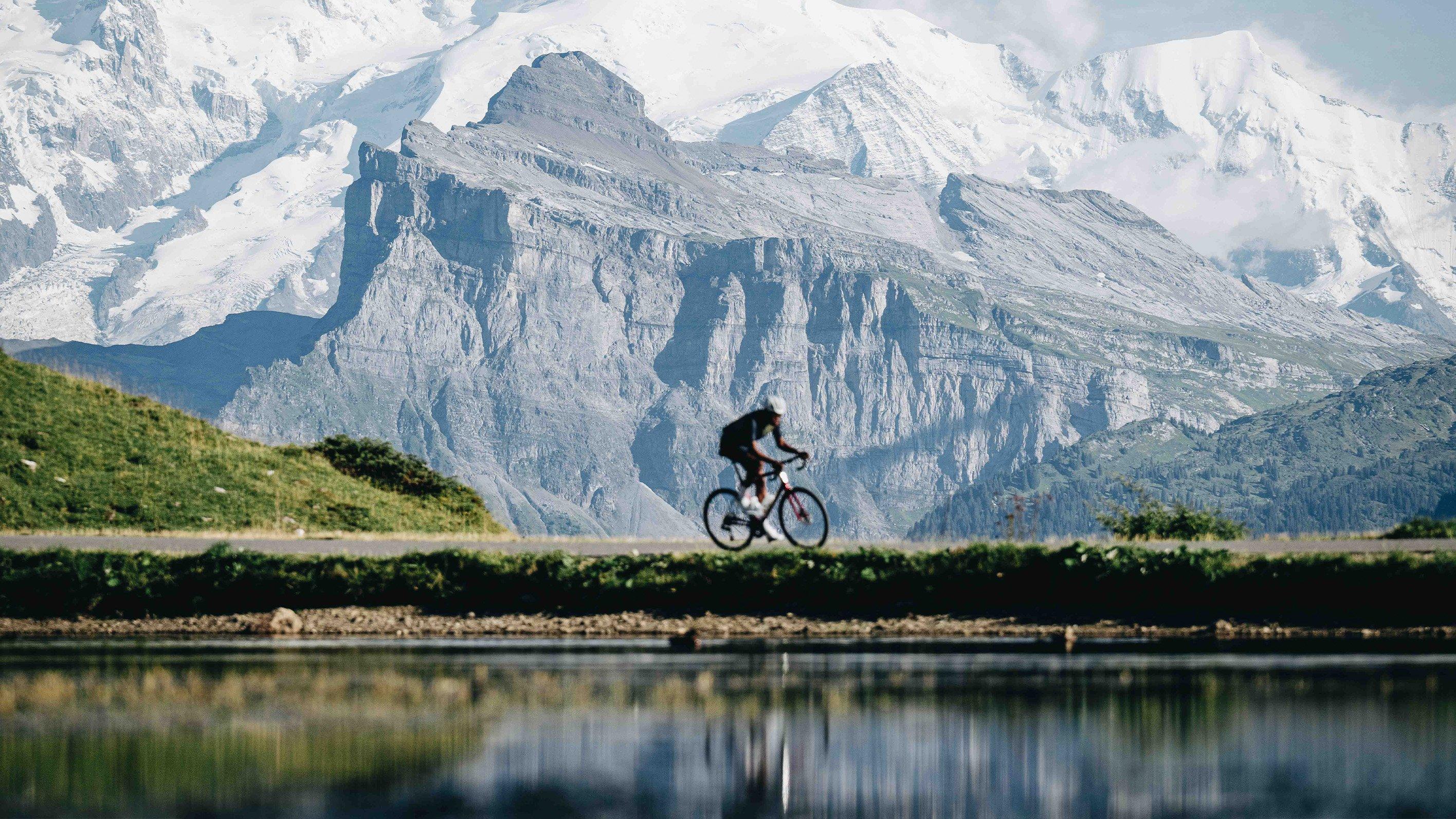 S-Works Aethos 2 Road Bike banner 2