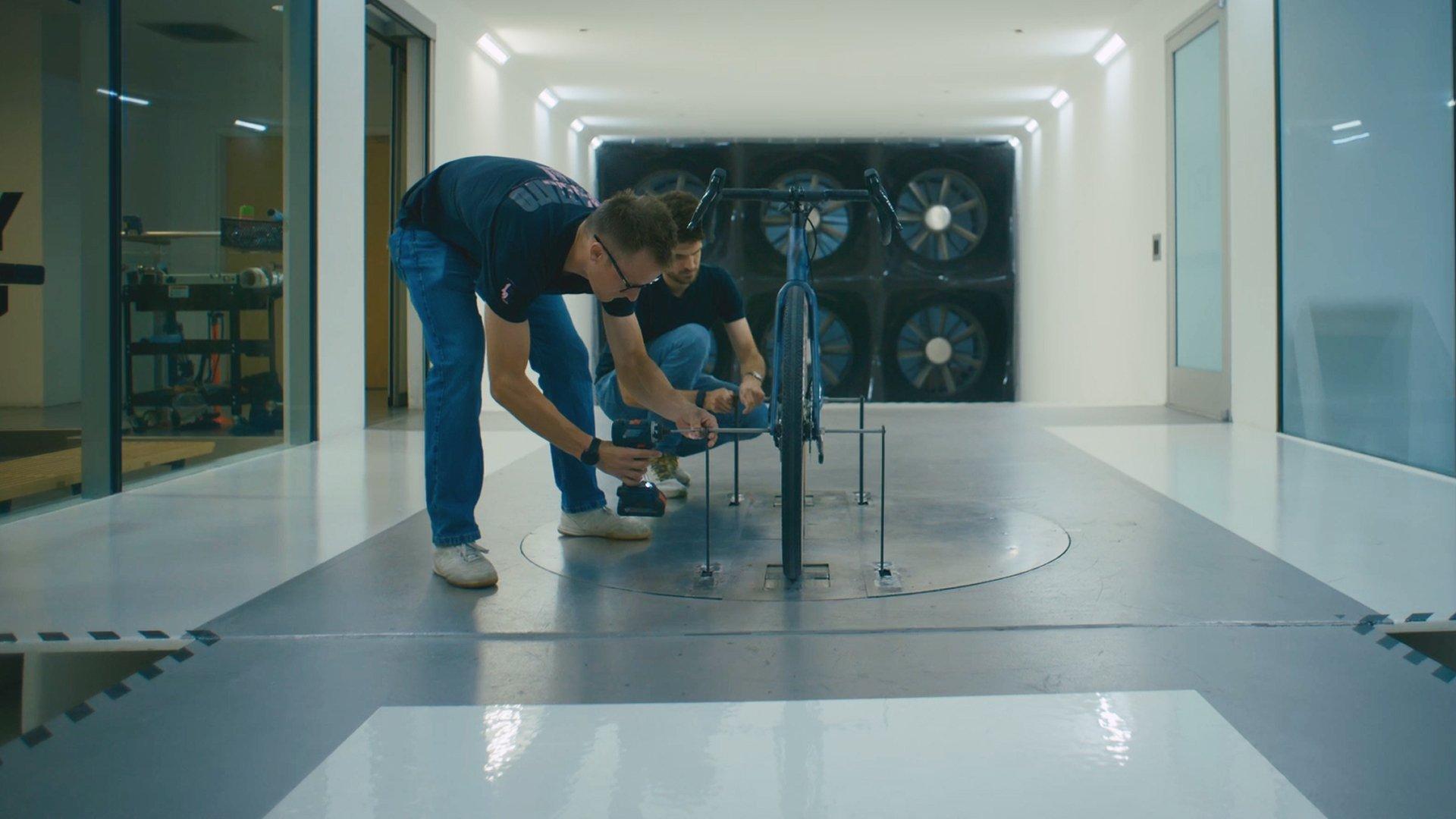 Roval Terra Aero CLX banner 1