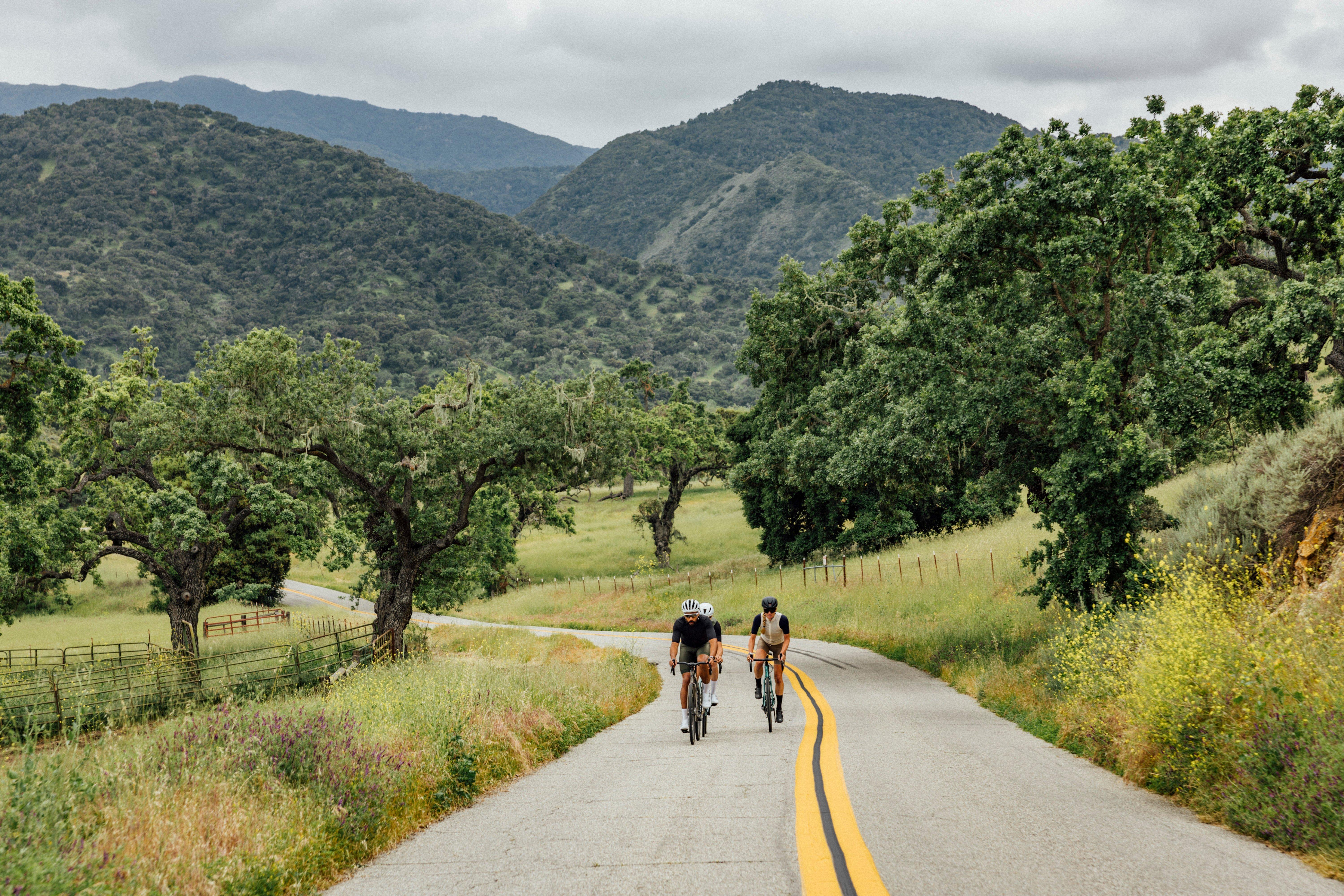 Roubaix SL8 Sport Gravel Road Bike banner 3