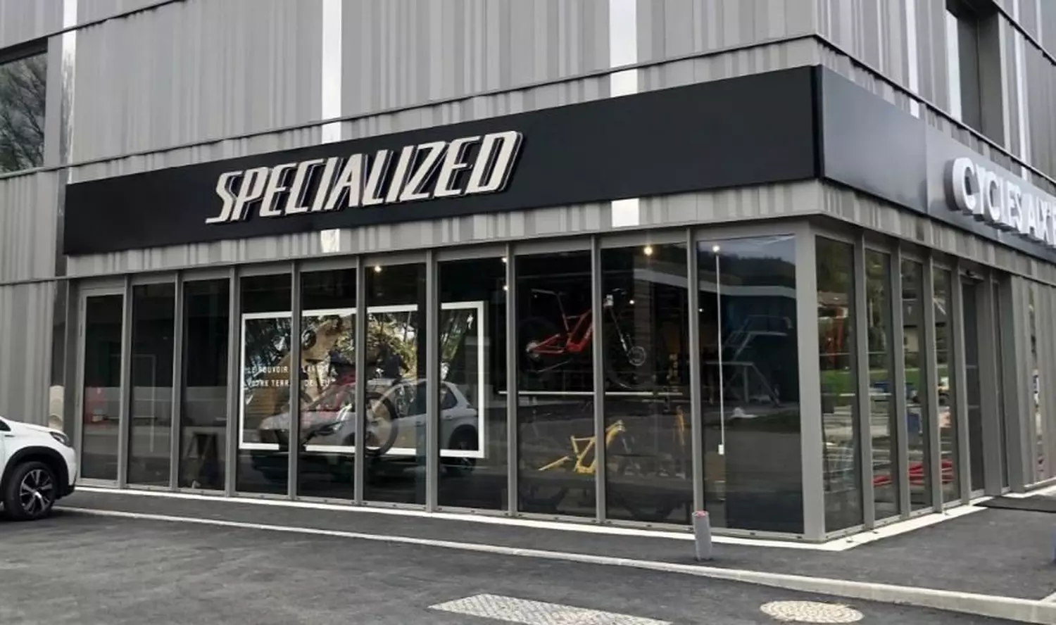 Store Image