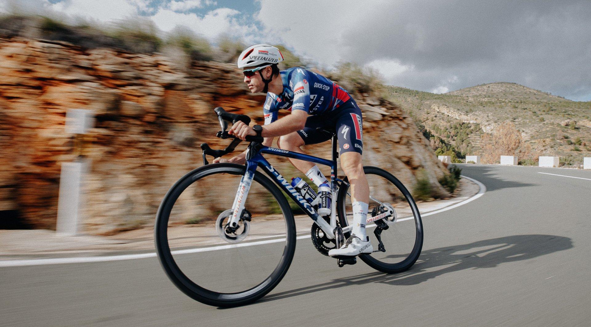 S-Works Power EVO with Mirror banner 5