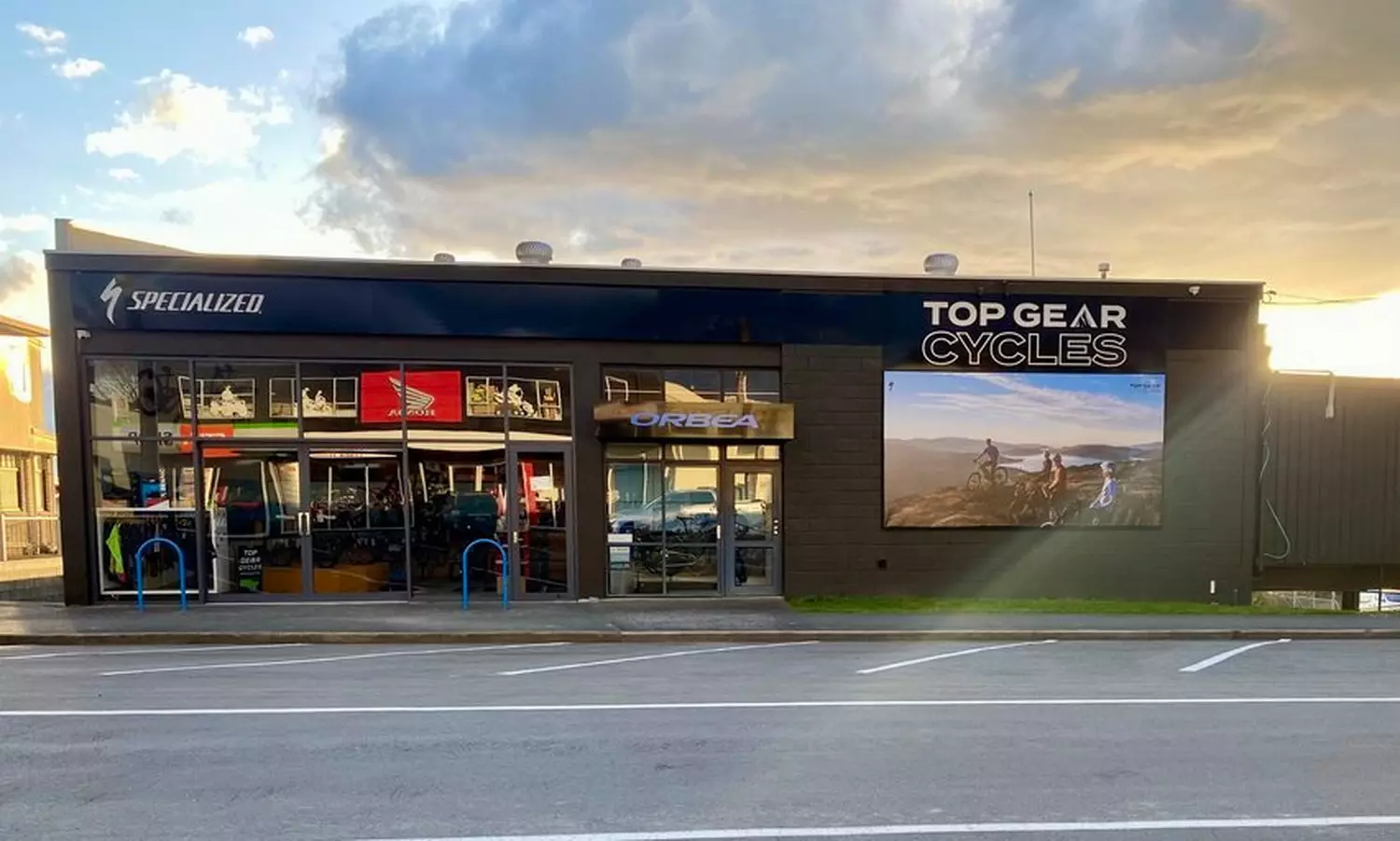 Store Image